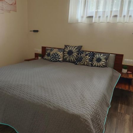 Gamma Apartmanok Es Jakuzzi Miskolc Ruang foto